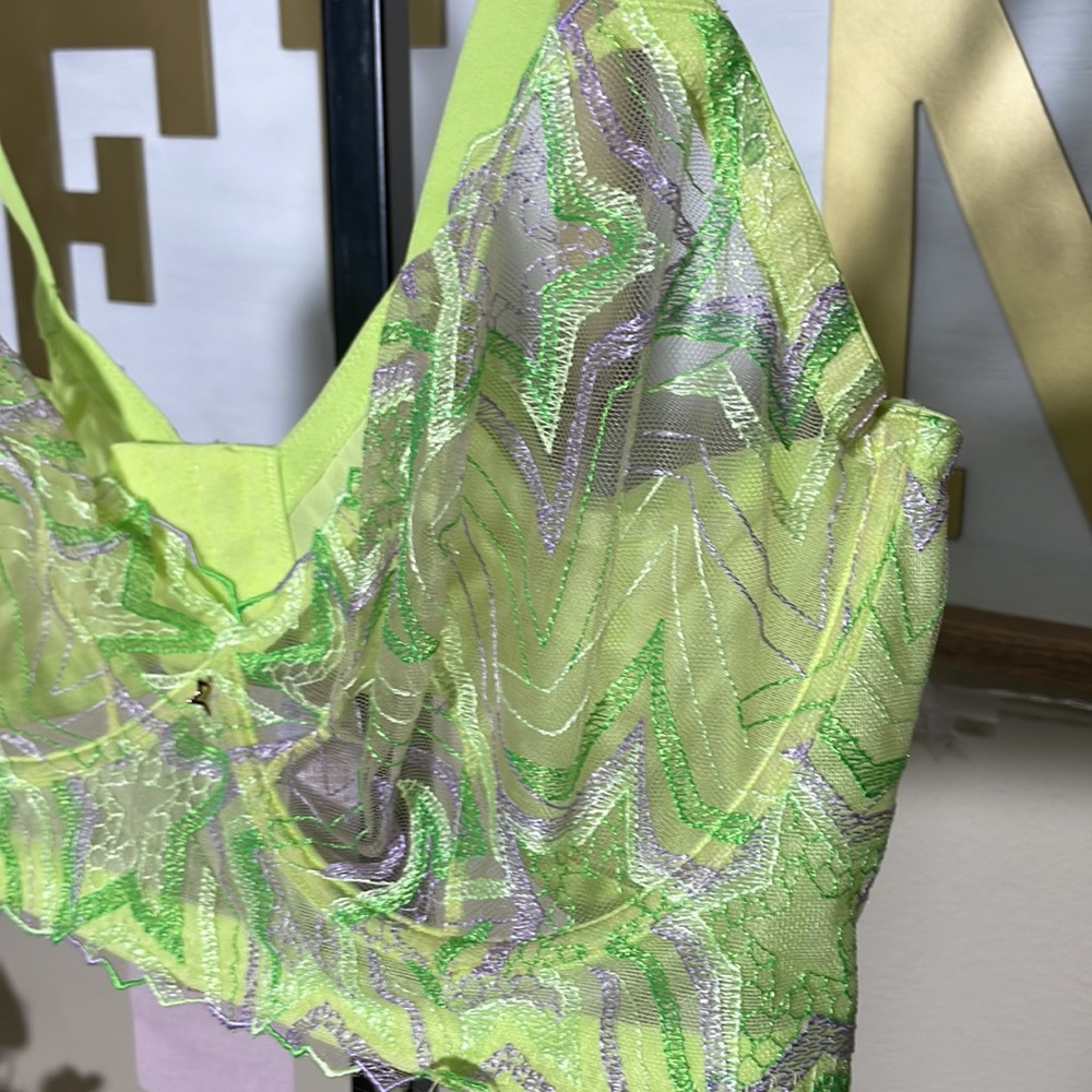 Savage X Fenty Shining Star lime green Embroidered Unlined Demi Bra nwt - Picture 3 of 7